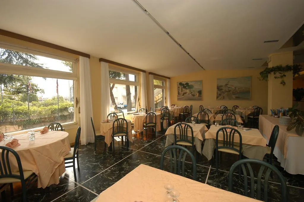 Hotel Palace ヴァラッツェ イタリア