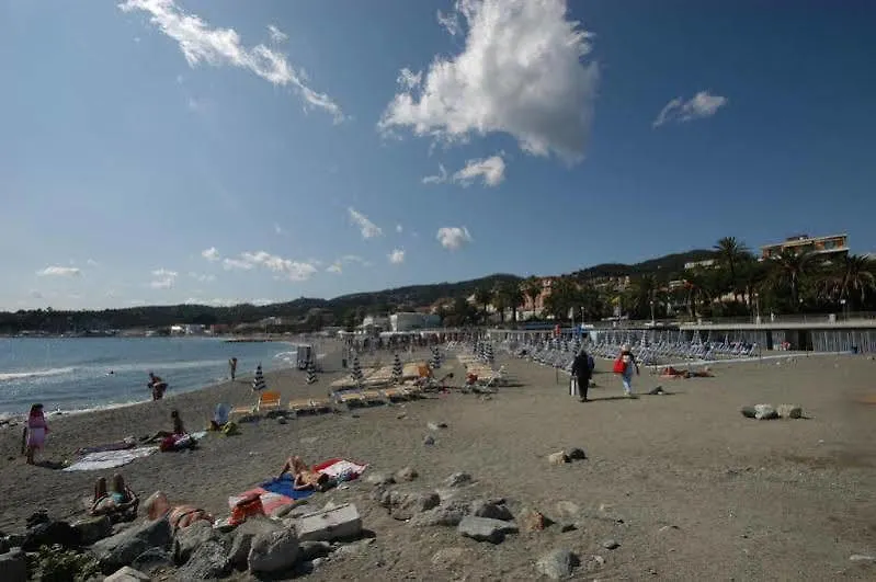 Hotel Palace Varazze 3*,